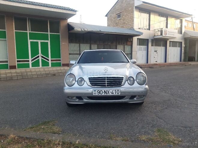 Mercedes E 220 1999, 503,256 km - 2.2 l - Şəki