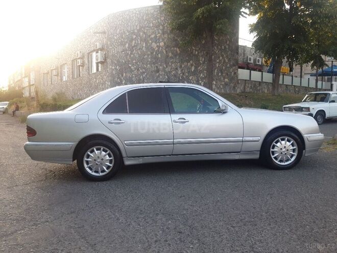 Mercedes E 220 1999, 503,256 km - 2.2 l - Şəki
