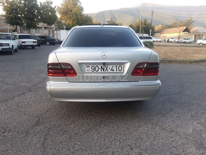 Mercedes E 220 1999, 503,256 km - 2.2 l - Şəki