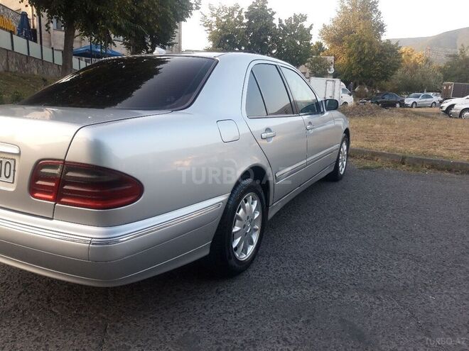 Mercedes E 220 1999, 503,256 km - 2.2 l - Şəki