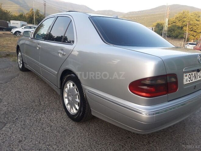 Mercedes E 220 1999, 503,256 km - 2.2 l - Şəki