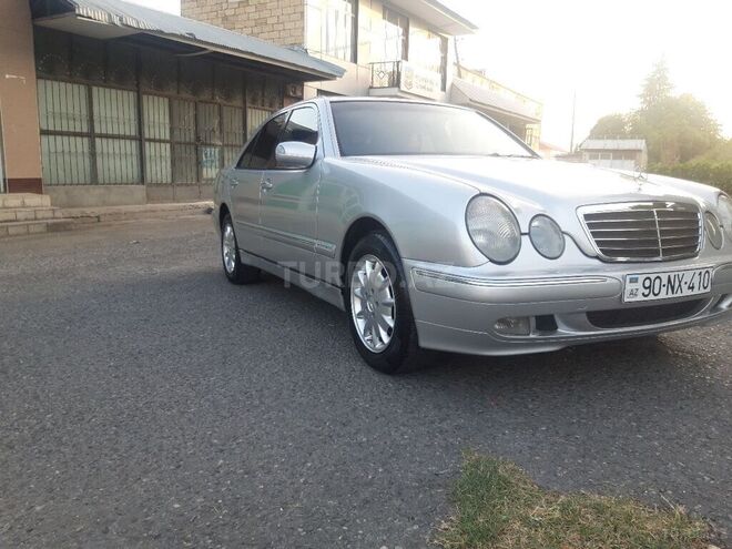 Mercedes E 220 1999, 503,256 km - 2.2 l - Şəki