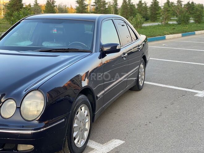 Mercedes E 240 2000, 262,000 km - 2.4 l - Sumqayıt