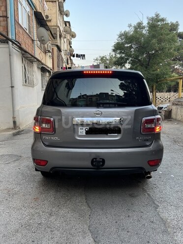 Nissan Patrol 2010, 115,000 km - 5.6 л - Bakı