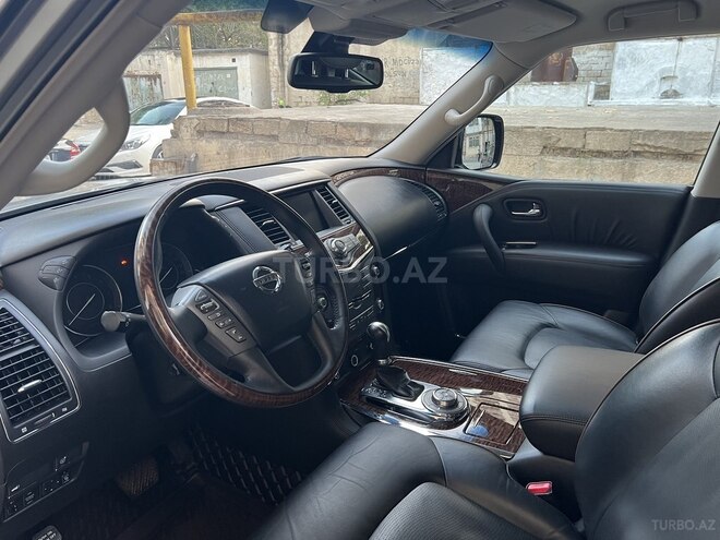 Nissan Patrol 2010, 115,000 km - 5.6 л - Bakı