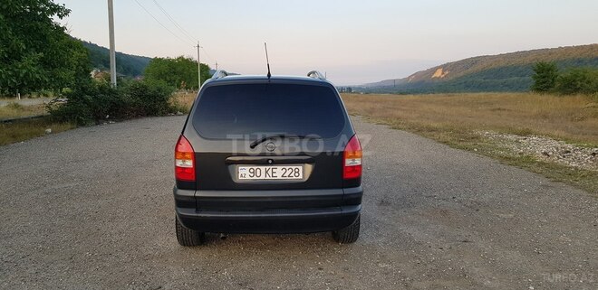 Opel Zafira 1999, 320,000 km - 1.8 l - Qusar