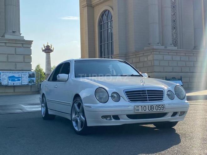 Mercedes E 320 2001, 206,000 km - 3.2 л - Gəncə