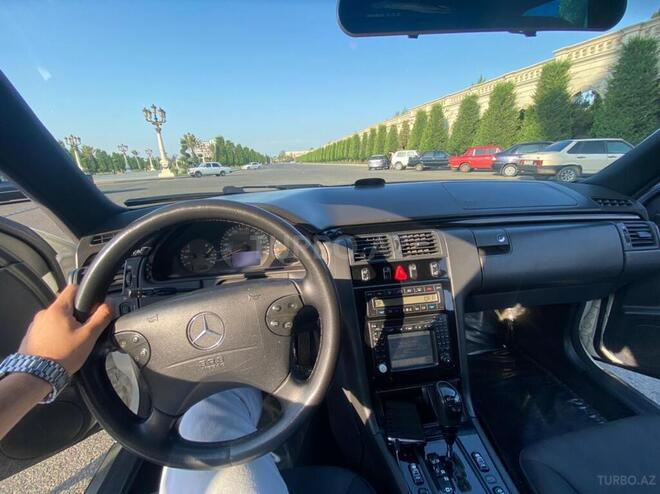 Mercedes E 320 2001, 206,000 km - 3.2 л - Gəncə