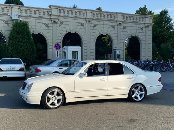 Mercedes E 320 2001, 206,000 km - 3.2 л - Gəncə