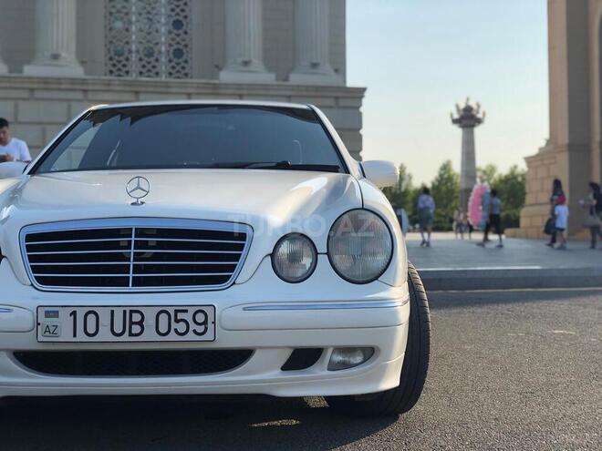 Mercedes E 320 2001, 206,000 km - 3.2 л - Gəncə