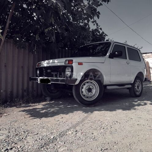 LADA (VAZ) Niva 2000, 170,000 km - 1.7 l - Quba