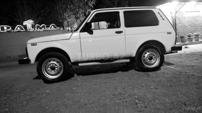 LADA (VAZ) Niva 2000, 170,000 km - 1.7 l - Quba