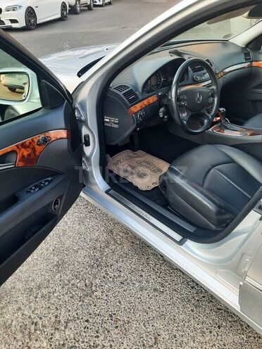 Mercedes E 220 2006, 276,321 km - 2.2 l - Bakı