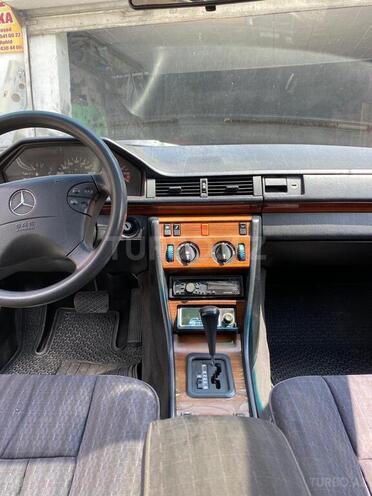 Mercedes E 250 1993, 100,000 km - 2.5 l - Lənkəran