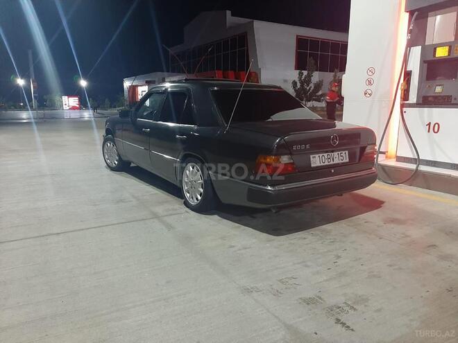 Mercedes E 250 1993, 100,000 km - 2.5 l - Lənkəran