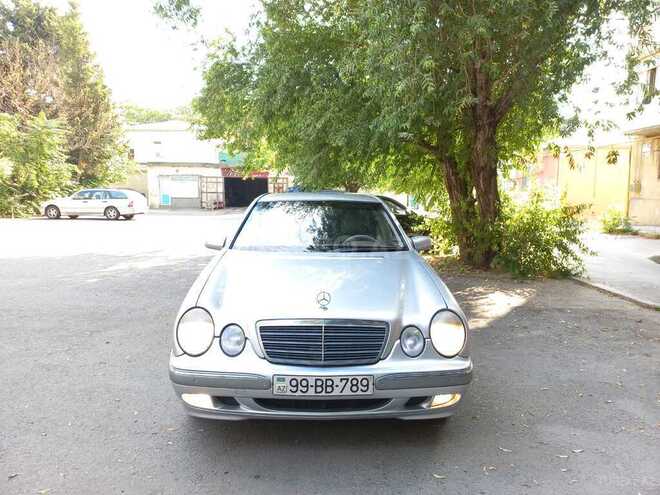 Mercedes E 220 2001, 289,000 km - 2.2 l - Bakı