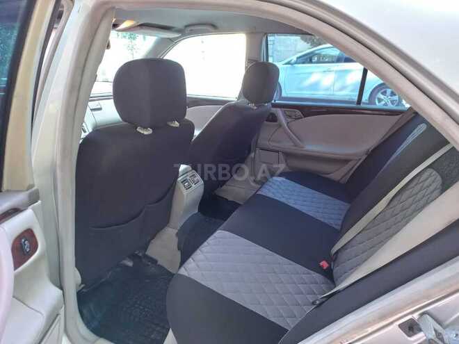 Mercedes E 220 2001, 289,000 km - 2.2 l - Bakı