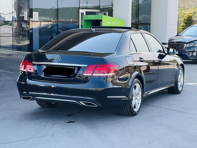 Mercedes E 220 2015, 211,542 km - 2.2 l - Bakı