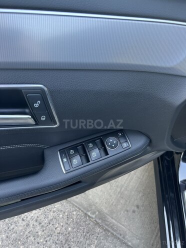 Mercedes E 220 2015, 211,542 km - 2.2 l - Bakı