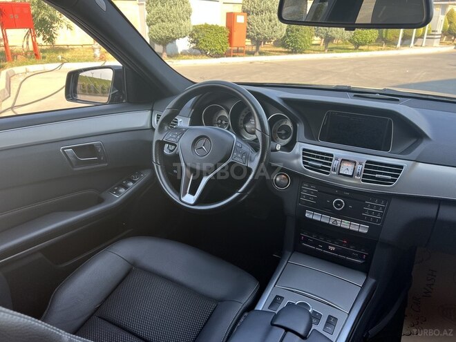 Mercedes E 220 2015, 211,542 km - 2.2 l - Bakı