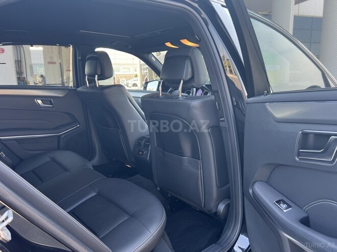Mercedes E 220 2015, 211,542 km - 2.2 l - Bakı