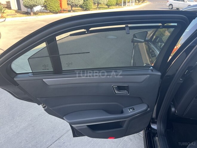Mercedes E 220 2015, 211,542 km - 2.2 l - Bakı