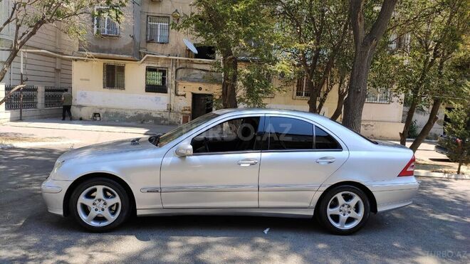 Mercedes C 200 2001, 245,000 km - 2.0 l - Bakı