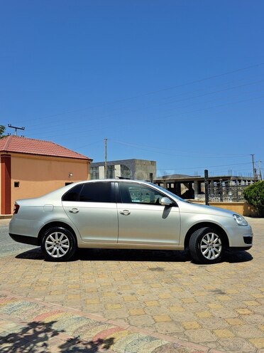 Volkswagen Jetta 2009, 118,000 km - 1.6 l - Bakı