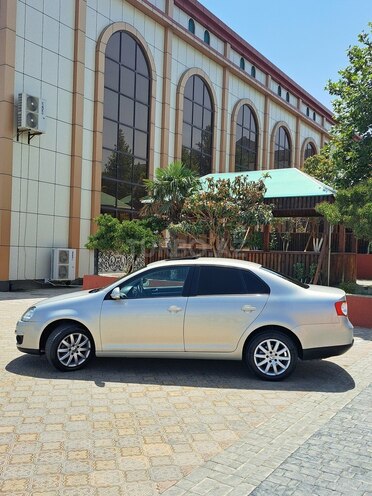 Volkswagen Jetta 2009, 118,000 km - 1.6 l - Bakı