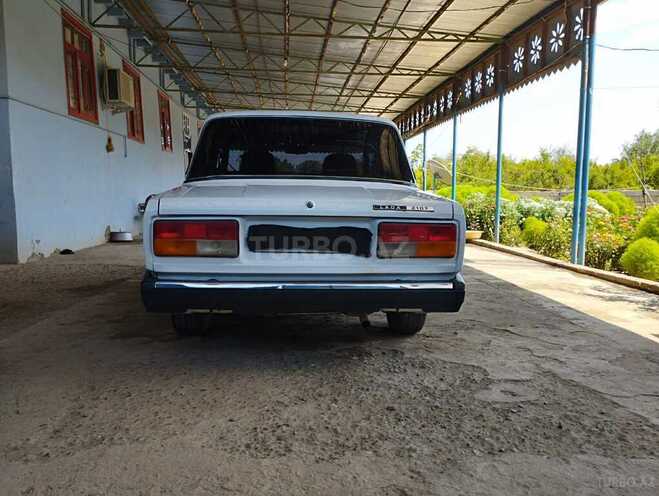 LADA (VAZ) 2107 2005, 100,000 km - 1.6 l - Saatlı