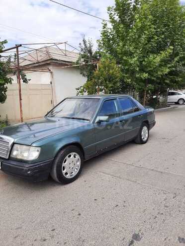 Mercedes E 200 1987, 354,216 km - 2.0 l - Salyan