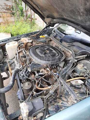 Mercedes E 200 1987, 354,216 km - 2.0 l - Salyan