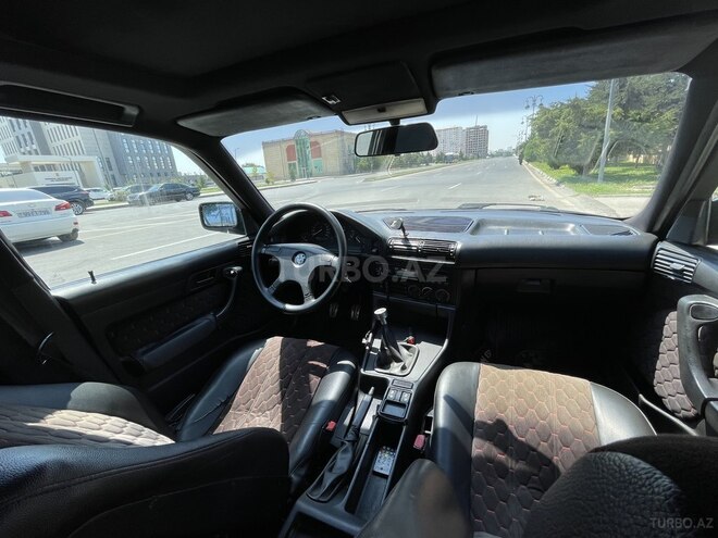 BMW 520 1991, 236,000 km - 2.0 l - Bakı