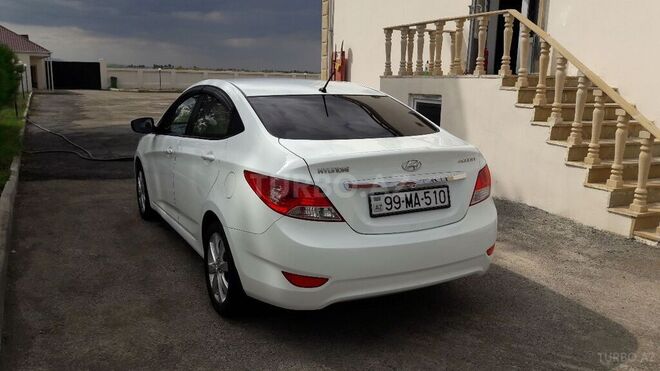 Hyundai Accent 2012, 176,000 km - 1.6 l - Masallı