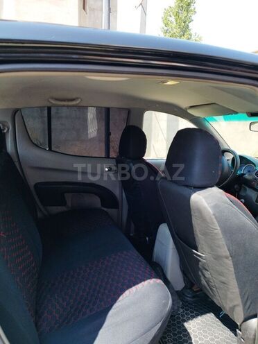 Mitsubishi L200 2008, 318,600 km - 2.5 l - Bakı