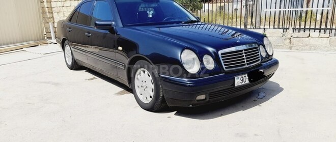 Mercedes E 240 1998, 406,000 km - 2.4 l - Qusar