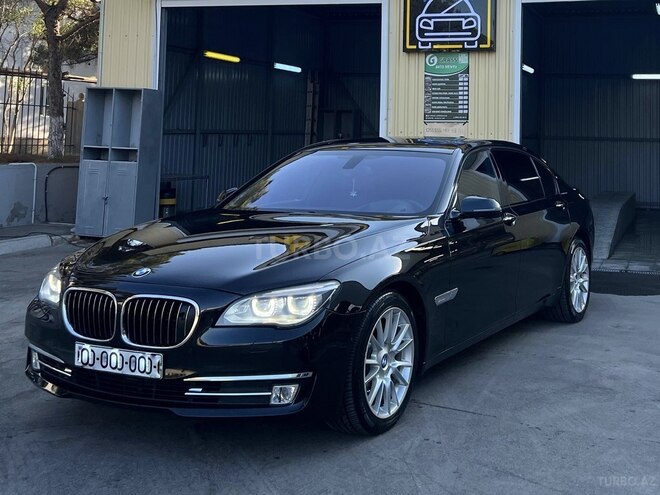 BMW 750 2012, 176,000 km - 4.4 л - Bakı