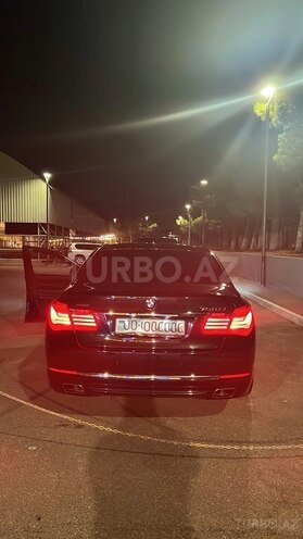 BMW 750 2012, 176,000 km - 4.4 л - Bakı