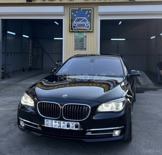 BMW 750 2012, 176,000 km - 4.4 л - Bakı