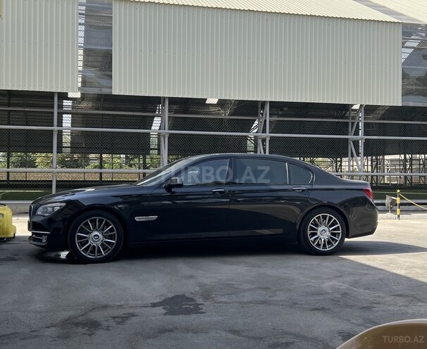 BMW 750 2012, 176,000 km - 4.4 л - Bakı
