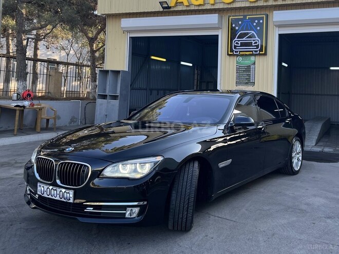 BMW 750 2012, 176,000 km - 4.4 л - Bakı