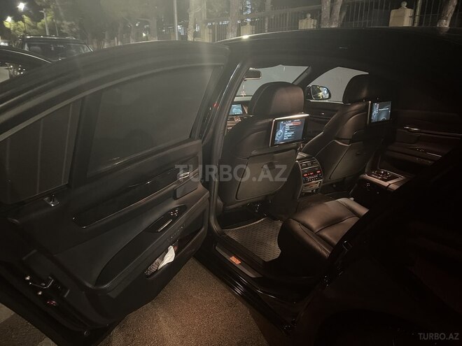 BMW 750 2012, 176,000 km - 4.4 л - Bakı