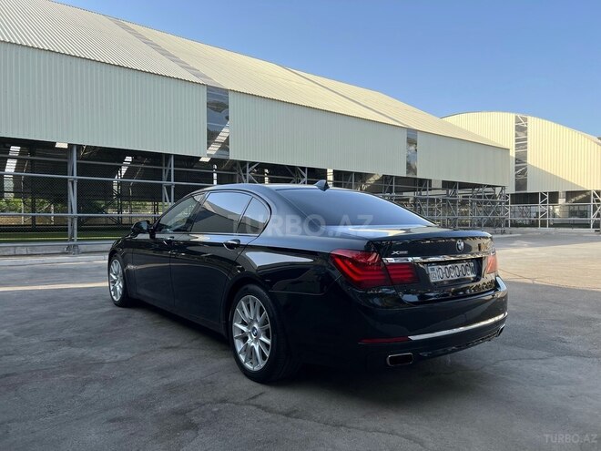BMW 750 2012, 176,000 km - 4.4 л - Bakı