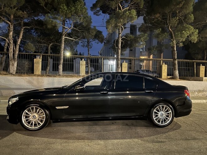 BMW 750 2012, 176,000 km - 4.4 л - Bakı