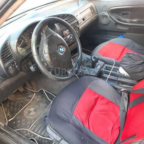 BMW 325 1993, 280,000 km - 2.5 л - Bakı