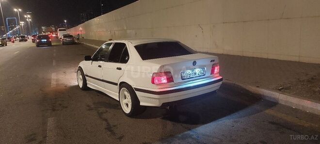 BMW 320 1995, 227,121 km - 2.0 l - Bakı