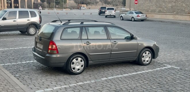 Toyota Corolla 2005, 168,000 km - 1.4 l - Bakı