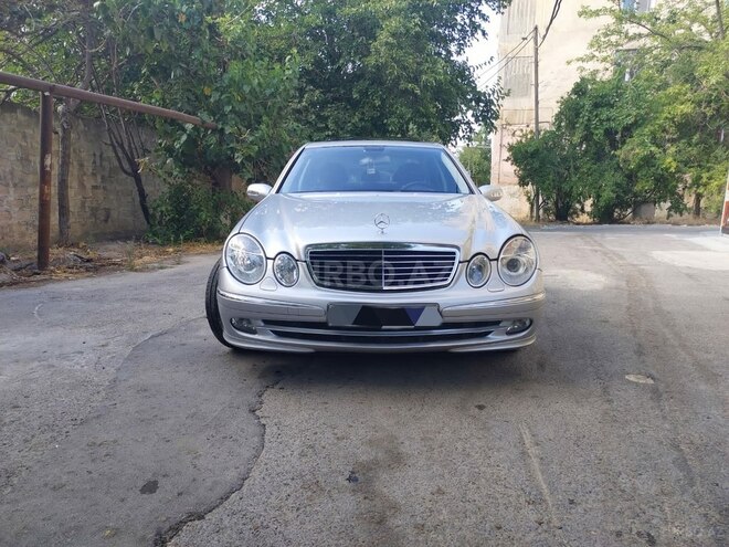 Mercedes E 220 2006, 260,000 km - 2.7 l - Bakı