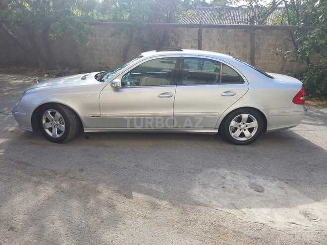 Mercedes E 220 2006, 260,000 km - 2.7 l - Bakı
