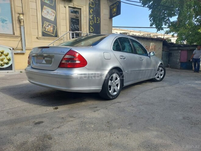 Mercedes E 220 2006, 260,000 km - 2.7 l - Bakı